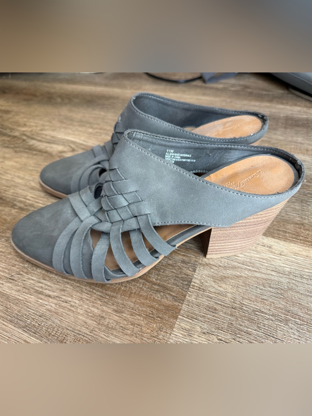 Universal thread slip on boots